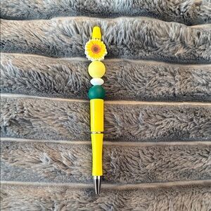 Yellow and Green Floral Pen